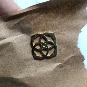 Kendra Scott Magnetic Pin